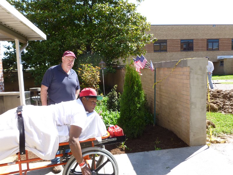 VA Garden April 2013 076